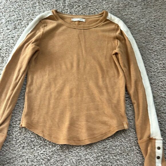 We The Free Tops - Free People long sleeve t-shirt. Size M